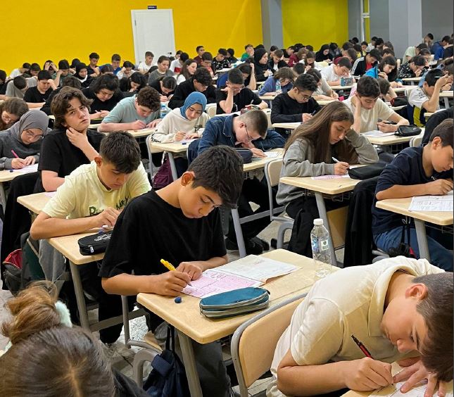 FÇK Deneme Kulübü sınav salonu